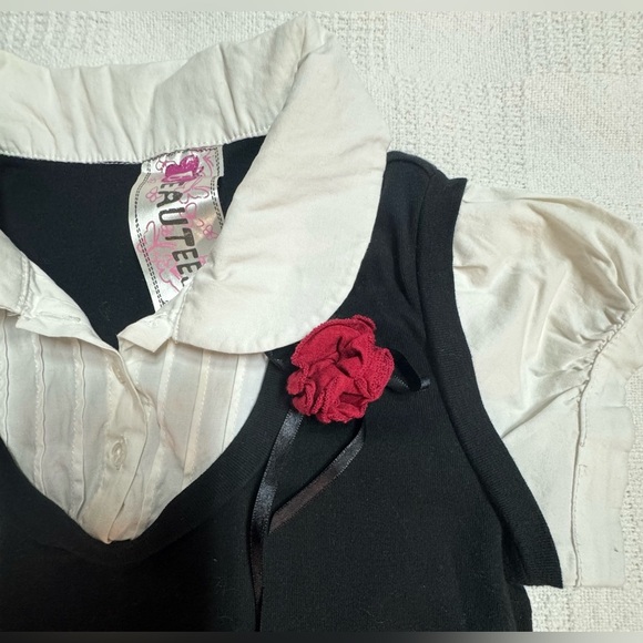 Vintage Beautees Black and White Dress with Red Accent - Picture 3 of 9